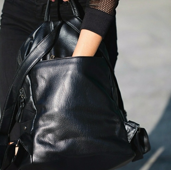 "Night Falls" - Picture 6 of 8